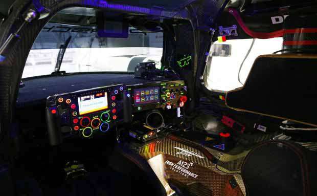 Volante del Porsche 919 Hybrid