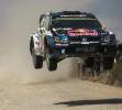 Andreas Mikkelsen volando en su Polo R