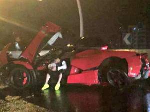 Estudiante China destroza Ferrari LaFerrari