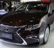 Lexus ES 2016.