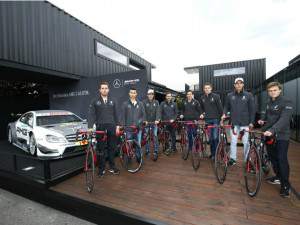 Pilotos Mercedes-AMG DTM entrenamiento bicicletas Rotwild-M