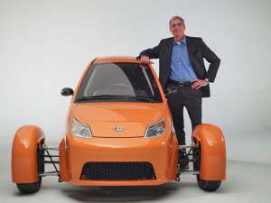 Paul Elio y su creación.