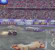 Monster truck MAX-D en plena acción.