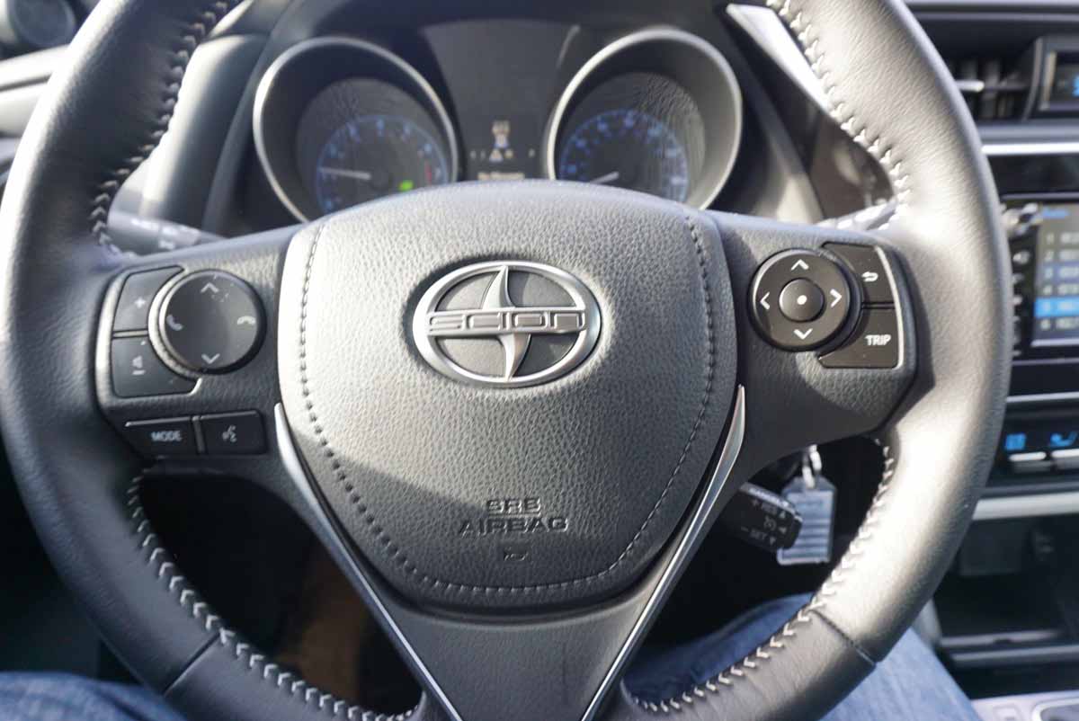 Scion iM 2016
