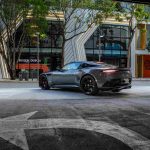 Oriol Tarridas fotografía toda la belleza del Aston Martin en las calles vacias de Miami. 
El Aston Martin DBS compite con la belleza de las calles del Design y Art District de la ciudad más sexy del planeta.