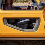 ford-bronco-2-door-2021-puerta.jpg