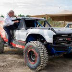 Ford llevó el prototipo Bronco R que compitió en la Baja 1000. La marca aprovechó para dar una vuelta a varios periodistas, incluyendo a un representante de Qué Auto Compro. Hasta el heredero de la familia, Bill Ford, aprovechó para darse una vuelta.