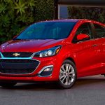 Chevrolet Spark, desde $13,400. Los autos urbanos, apenas por arriba de los Kei Car, son buscados por su tamaño práctico, su economía de combustible y su precio accesible, pero en un mercado que prefiere las carrocerías y los motores grandes, el Spark fabricado en Corea es testimonial.