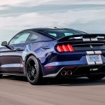 Récord en Nürburgring. El Shelby GT350 estableció un tiempo de 7:32.19 en 2015, colocándose como el Muscle Car más rápido en el circuito. Un Chevrolet Camaro ZL1 1LE recuperó el título en 2017.