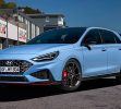 Hyundai i30 N 2021 Motor: 2.0T, 246-276 hp, 260-289 lb-pie Transmisión: Manual de seis velocidades, automática de doble embrague de ocho Tracción: FWD Posibilidades: 0% Hyundai descatalogará al Elantra GT, de modo que el i30 no llega, en ninguna versión. Sin embargo, el Veloster N ofrece un sistema motriz similar.