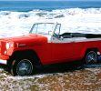 Jeepster Commando 1966-1973 Un modelo de orientación más lúdica que el Wrangler, que incluía una variante descapotable. El nombre se ha usado para algunos conceptos y prototipos, pero no ha vuelto como tal a producción. Lamentablemente, el mercado actual no parece estar listo ahora para un experimento así.