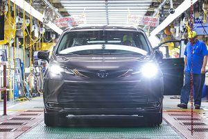 toyota-sienna-30-millones-planta-alabama.jpg