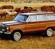 Aunque la crisis petrolera había reducido sus ventas, el segmento poco a poco se recuperó, por lo que Jeep mantuvo a la vez la Wagoneer XJ y la SJ de tamaño completo. Para diferenciar a esta última, recibió el nombre Grand Wagoneer.