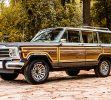 Para 1986 la Grand Wagoneer recibió una nueva parrilla y un adorno sobre el cofre. También obtuvo nuevo equipamiento como un sistema de sonido más moderno y quemacocos. El tablero y el cuadro de instrumentos se actualizaron por completo y se introdujeron vestiduras de pana y cuero.