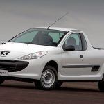 Peugeot Hoggar. Producido en Brasil para Sudamérica a finales de la fiebre de las pick-ups subcompactas de trabajo, se basó en el Peugeot 206+, un modelo basado en el 206 original, pero con un frente que lo asemejaba al sonriente 207.