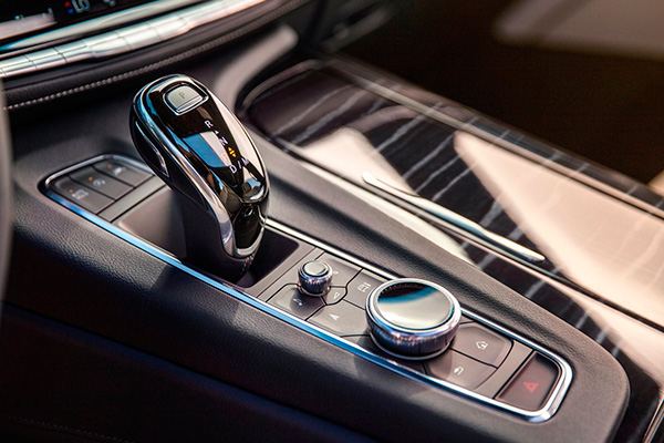 cadillac-escalade-2022.jpg