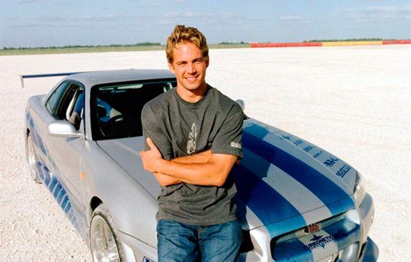 paul-walker-nissan-gt-r-actores.jpg