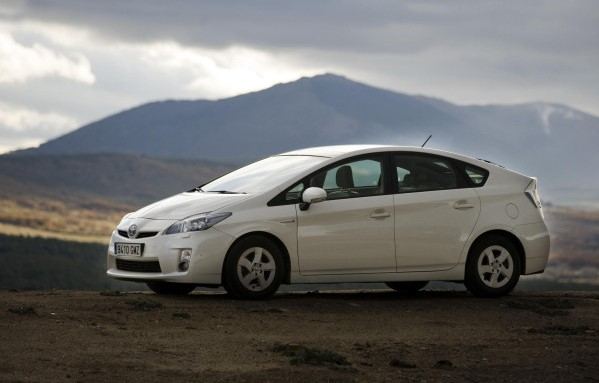 10-04-22-toyota-prius-20101-1