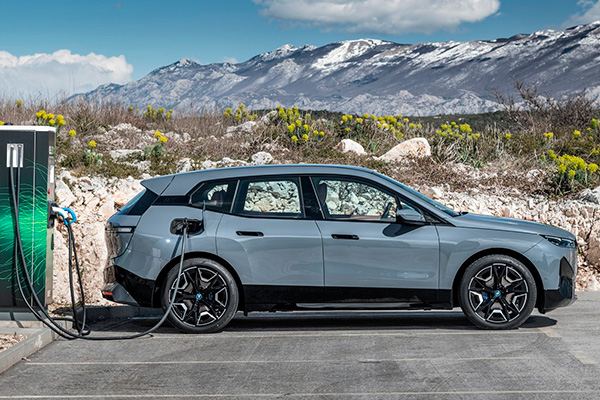 bmw-ix.jpg