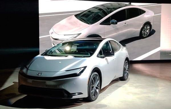 toyota.prius.2024.jpg