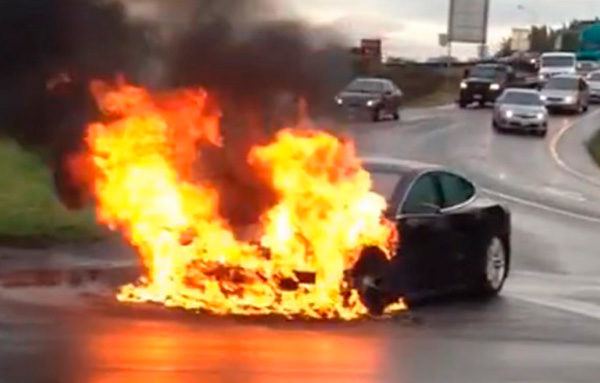 tesla-incendio.jpg