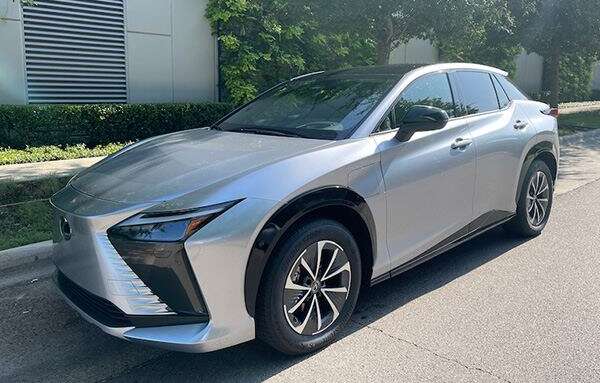 lexus-rz-450e-2023.jpg