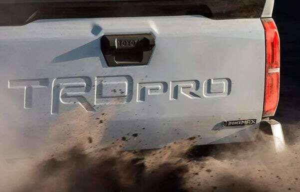 toyota-tacoma-2024-teaser.jpg