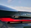 P90523235_lowRes_the-bmw-i7-m70-xdriv