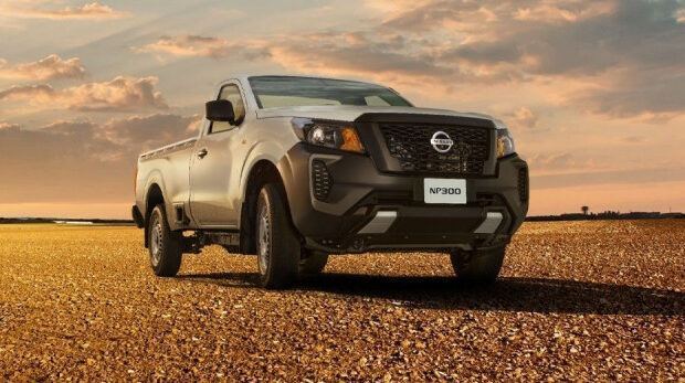 2023-11-09-nissan-np300