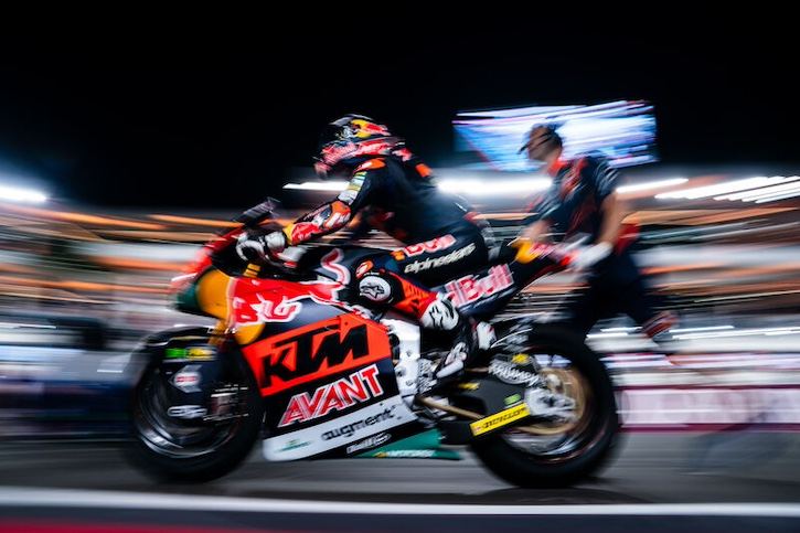 Montura de Pedro Acosta en el mundial de Moto2 de 2023