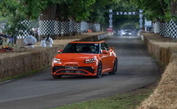 Genesis GV60 Magma Concept en Goodwood