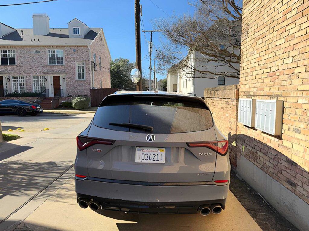 Trasera de un Acura MDX 2025. 