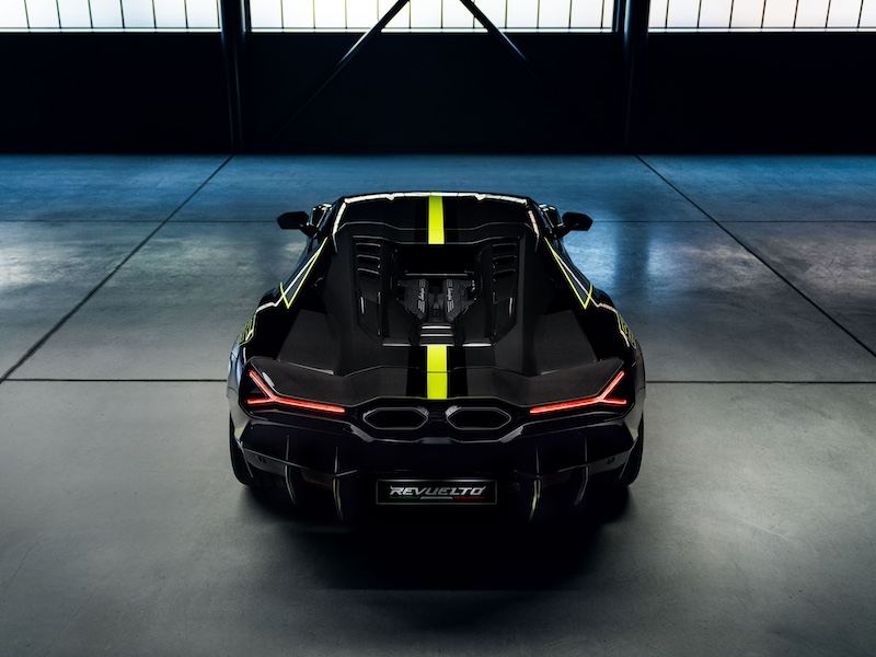 Lamborghini Revuelto