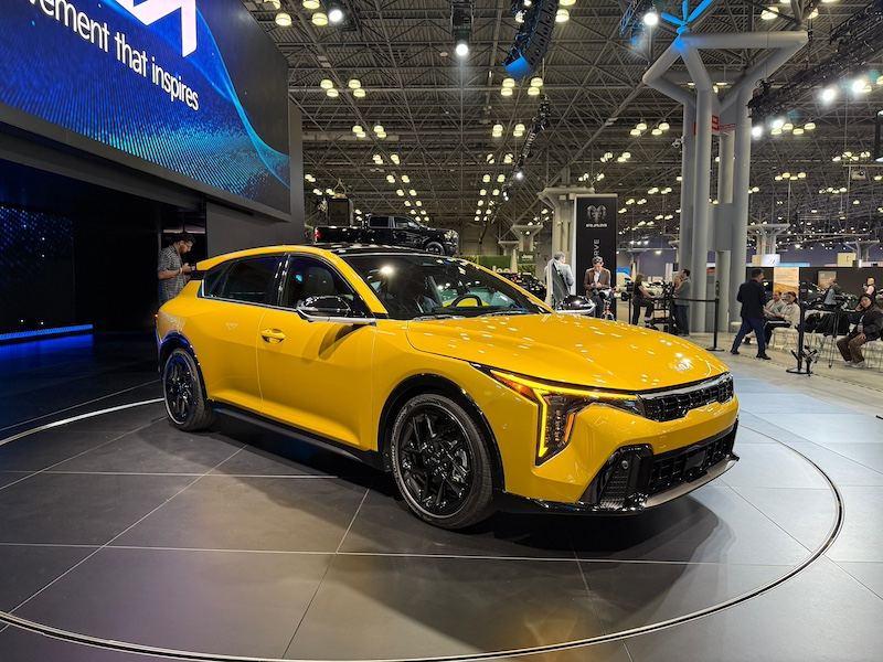 kia k4 hathcback