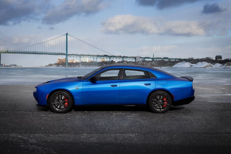 Dodge Charger Daytona EV 2026 4 puertas