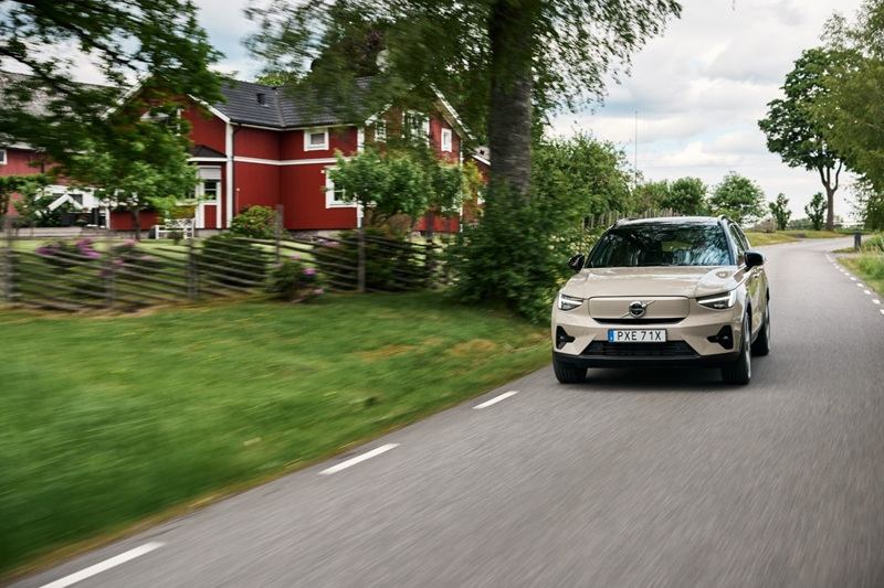 Volvo EX40
