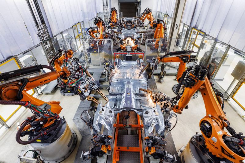La marca de los cuatro aros innova con inteligencia artificial en sus procesos productivos