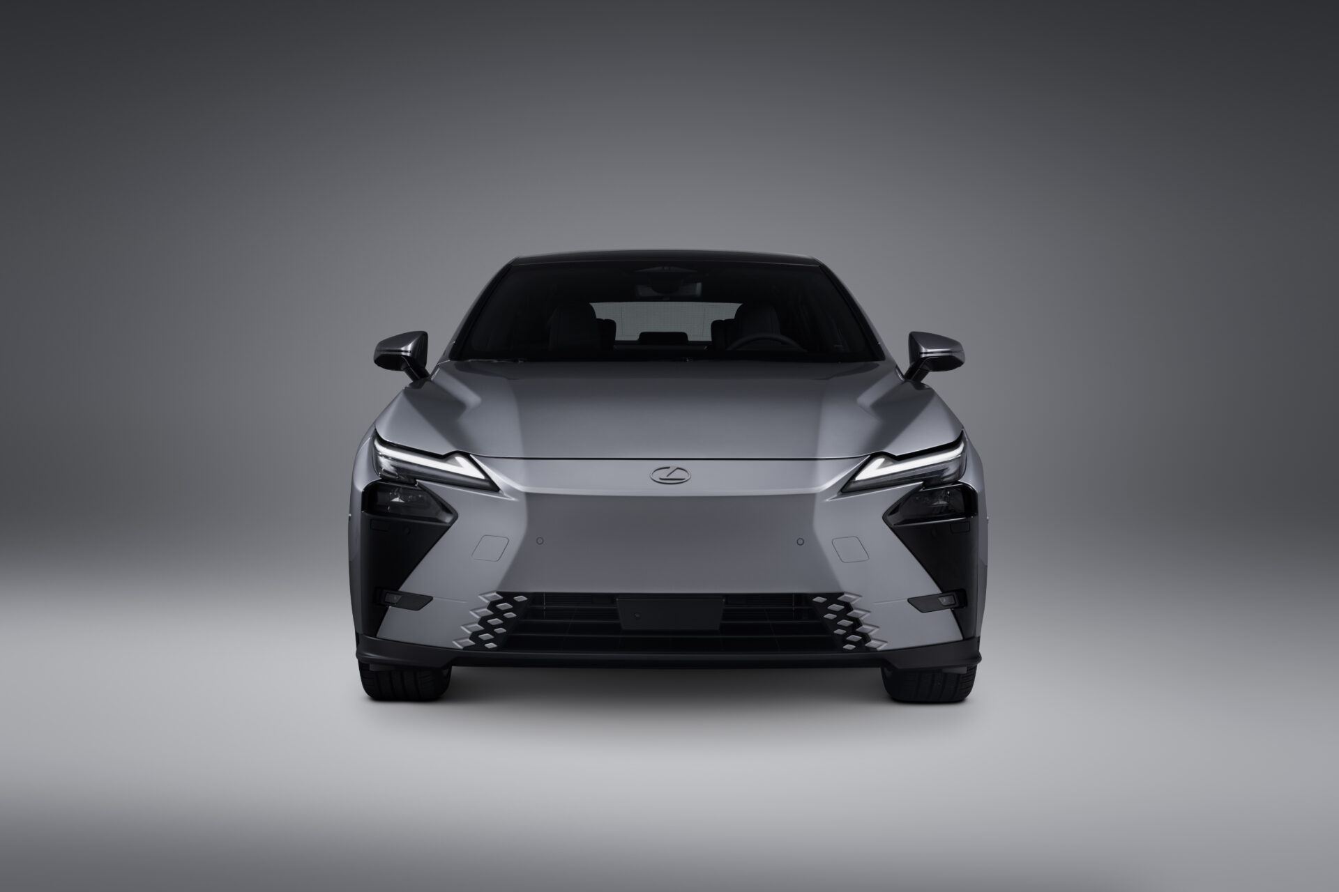 Frontal de un Lexus ES 500e 2026