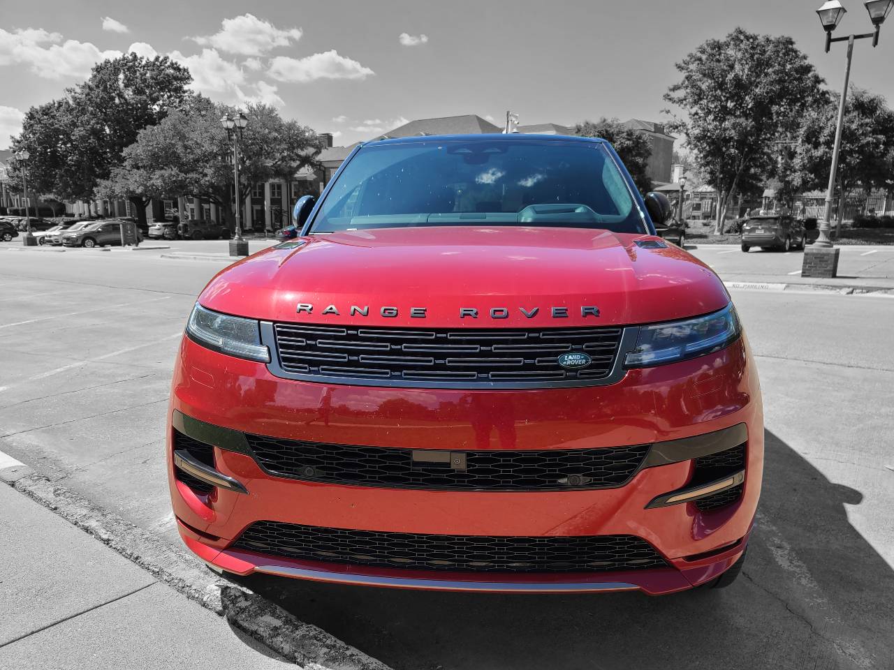 Frontal de un Range Rover Sport Autobiography 2025