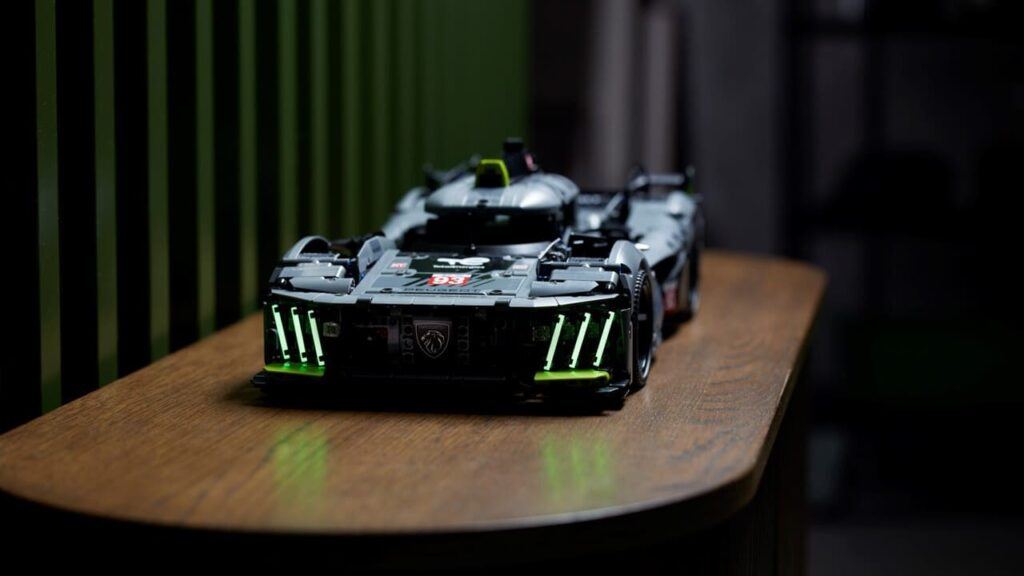 Peugeot 9X8 Hypercar de Le Mans - Réplica Lego