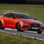 Desarrollado por Special Vehicle Operations (SVO), el Jaguar XE SV Project 8 es una bestia pensada para dominar los circuitos. Su V8 de 5.0 litros supercargado con 592 CV le permitió batir el récord de Nürburgring para sedanes de producción. Solo se produjeron 300 unidades, todas ensambladas a mano, haciendo de este modelo una edición ultraexclusiva y salvajemente eficaz, con un enfoque más cercano a un GT3 que a una berlina tradicional.