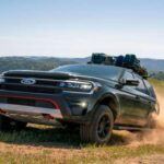 El Ford Expedition se destaca por su durabilidad, logrando que un 5.4% de sus modelos superen las 200.000 millas. Su fiabilidad ha sido especialmente notoria desde 2017, convirtiéndolo en un líder de longevidad dentro de la categoría de SUVs. Con una rediseño completo en 2018, es interesante ver cómo el nuevo modelo mantiene el nivel de resistencia de su predecesor.

Este SUV es ideal para quienes buscan un vehículo con un gran rendimiento de largo plazo. Su motor potente, junto con una capacidad de remolque impresionante, lo convierte en una opción sobresaliente para viajes largos o uso familiar. El Expedition continúa siendo una de las elecciones preferidas de quienes valoran tanto la fiabilidad como el desempeño.