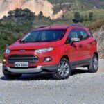 El Ford Ecosport original fue un fiasco para Ford Europa. Fabricado en la India, su calidad de construcción era deficiente, y sus motores diésel carecían de refinamiento. El chasis básico y el manejo pobre socavaron la reputación de Ford en cuanto a coches de calidad. Aunque Ford intentó relanzar el modelo, no logró recuperar la confianza del consumidor. Un ejemplo claro de cómo un mal inicio puede afectar el futuro de un modelo.