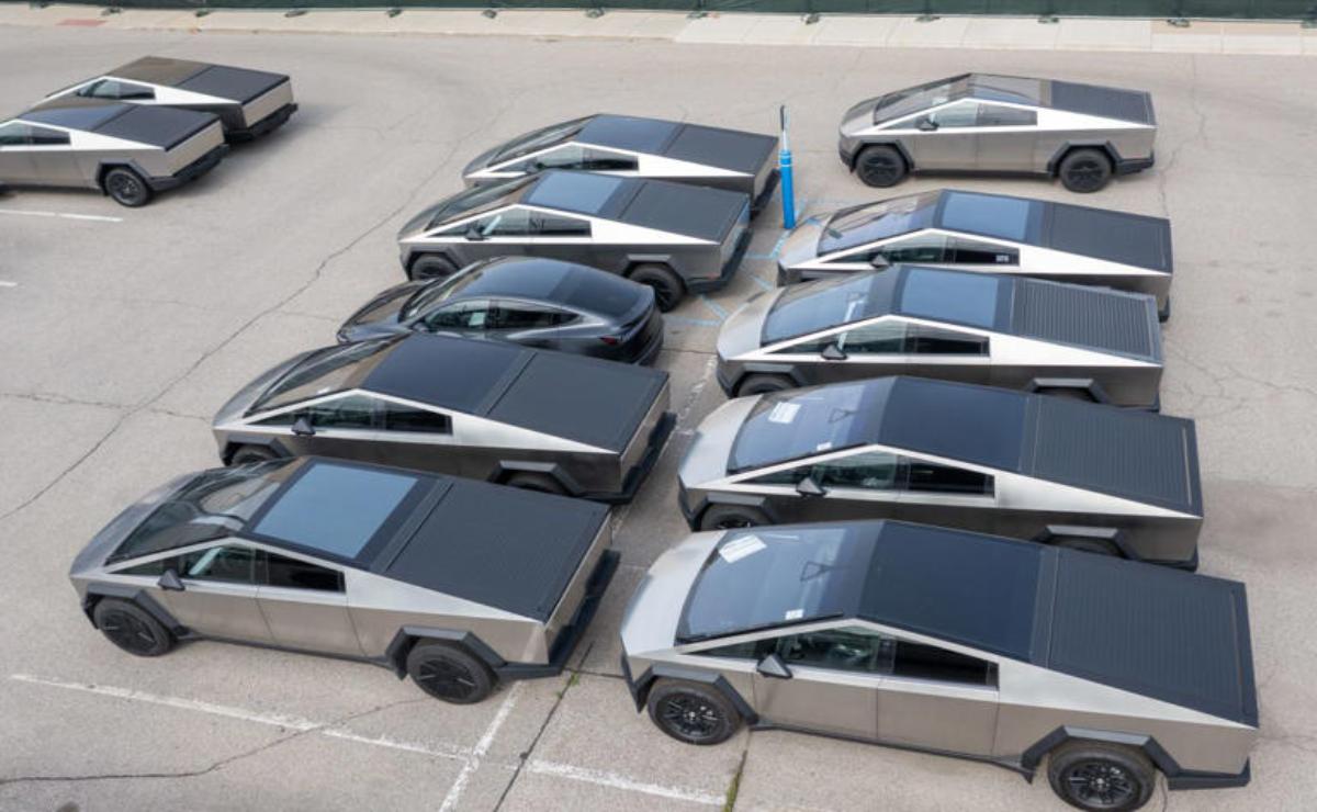 Tesla considera un Cybertruck más pequeño para mercados internacionales: ¿la solución para los problemas de ventas?