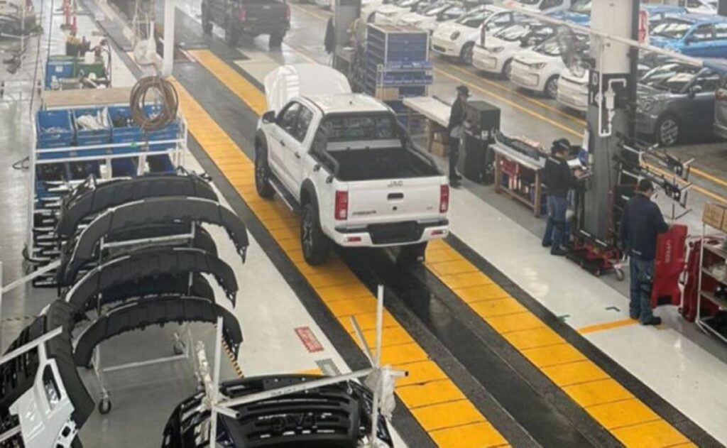 Giant Motors Latinoamérica anuncia inversión histórica de 3 mil millones de pesos para impulsar su planta en Hidalgo.