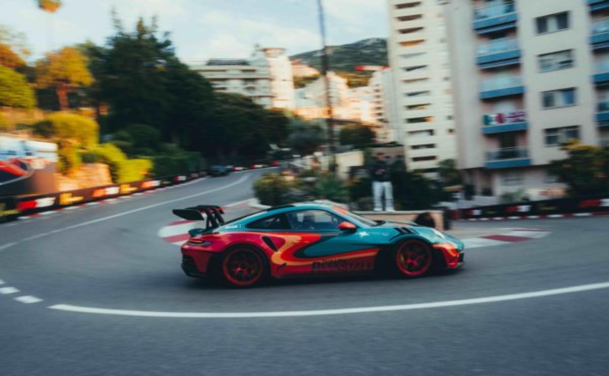 Dua Lipa y Porsche subastan un exclusivo GT3 RS: arte, potencia y solidaridad por Kosovo.