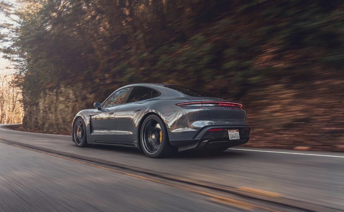 Porsche Taycan 2025: El EV del Año según Car and Driver.