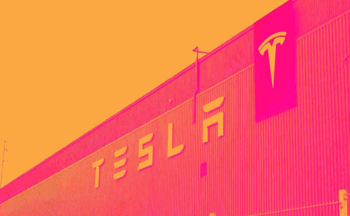 Tesla y Elon Musk: ¿Por Qué Suben las Acciones de TSLA a Pesar de los Desafíos Financieros?