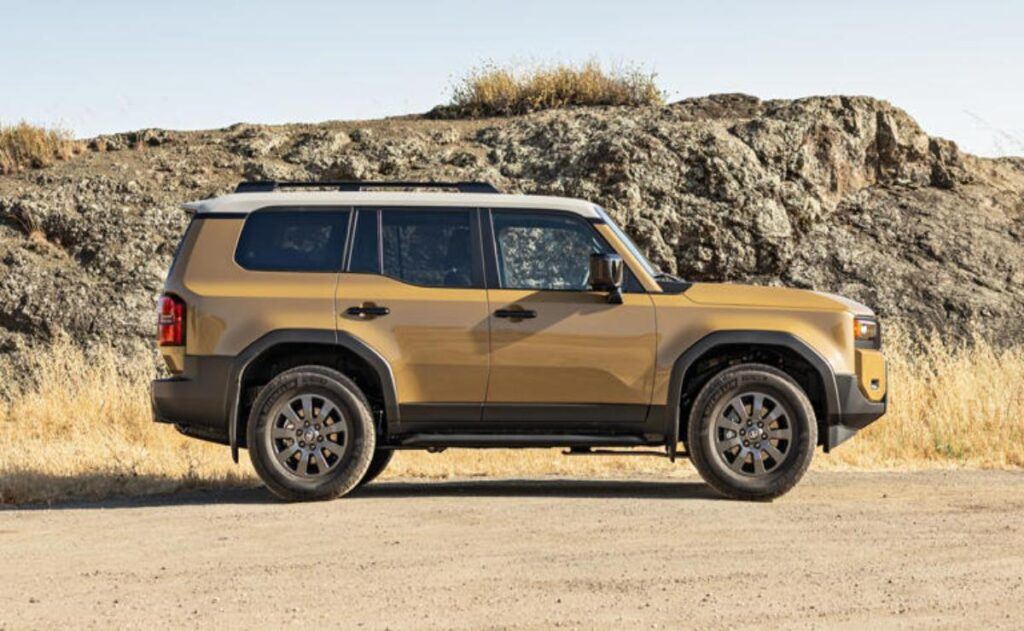 Probamos el nuevo Toyota Land Cruiser 2025: más híbrido, más ágil, pero... ¿sigue siendo un verdadero Land Cruiser?