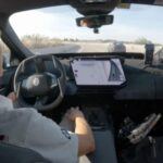 El iX3 incorpora el Panoramic iDrive de última generación, un sistema que redefine la interacción del conductor con el vehículo mediante pantallas intuitivas y control por gestos. La experiencia digital es ahora más inmersiva que nunca.